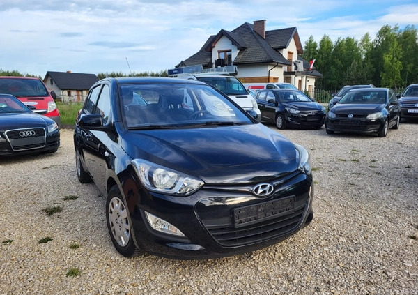 Hyundai i20 cena 18800 przebieg: 80457, rok produkcji 2013 z Opoczno małe 326